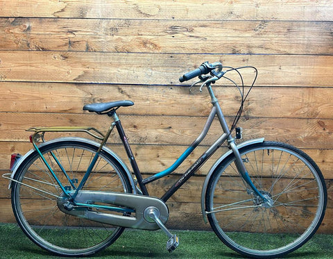 Sur la route 3v 28 pouces 56 cm