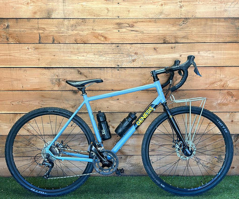 Vélo de course Genesis 16v 28 pouces 55cm