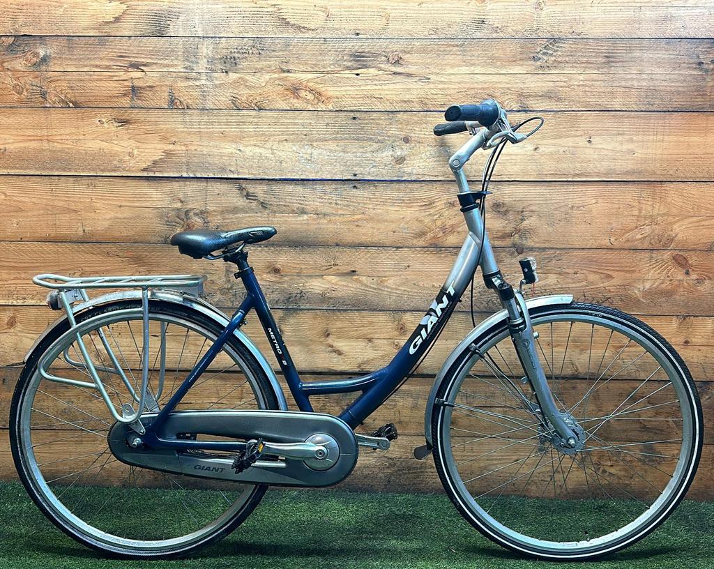 Giant Metro CS2 7v 28inch 50cm