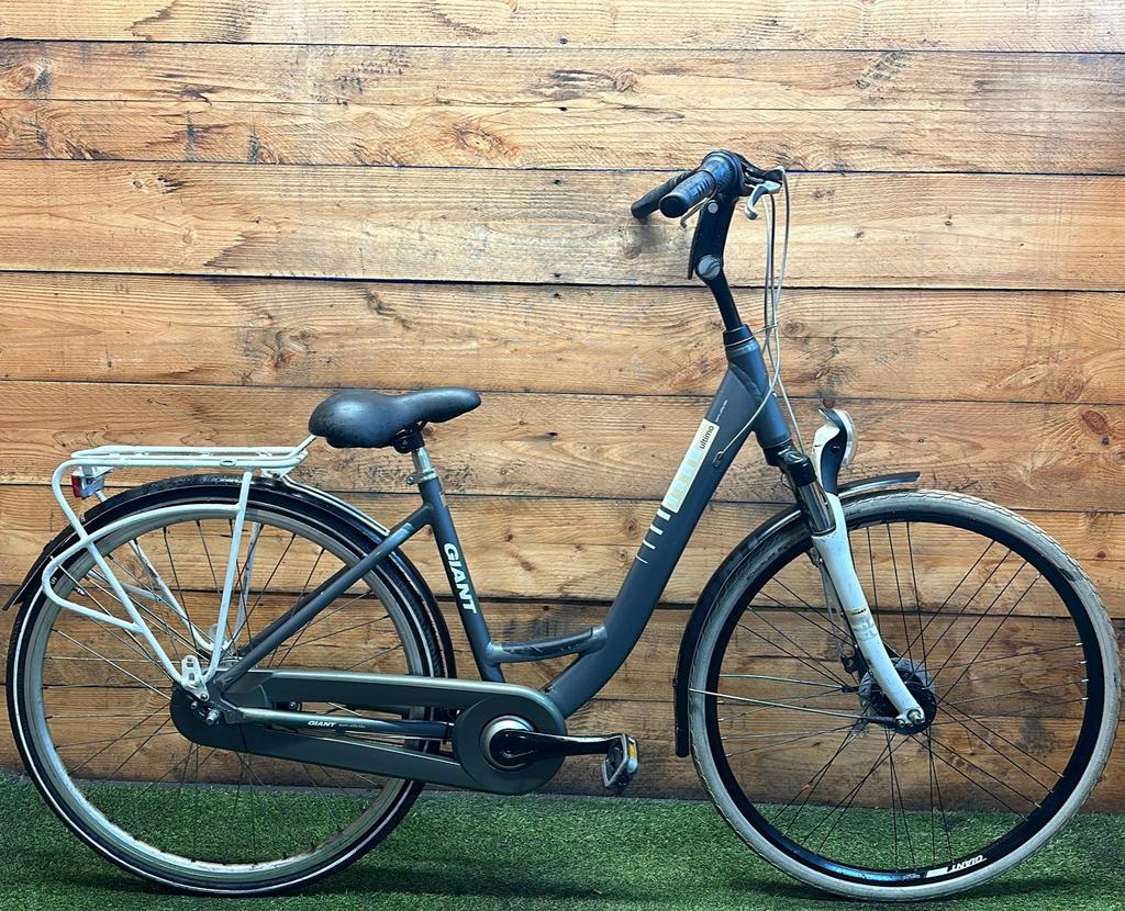Giant Ultimo 7v 28inch 45cm