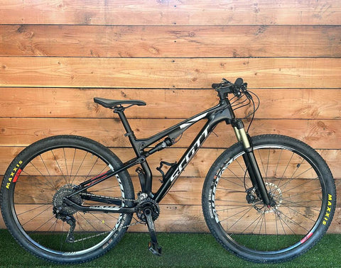 VTT Scott 22v 29 pouces 44cm
